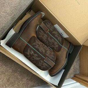 Women’s ariat cowboy boots